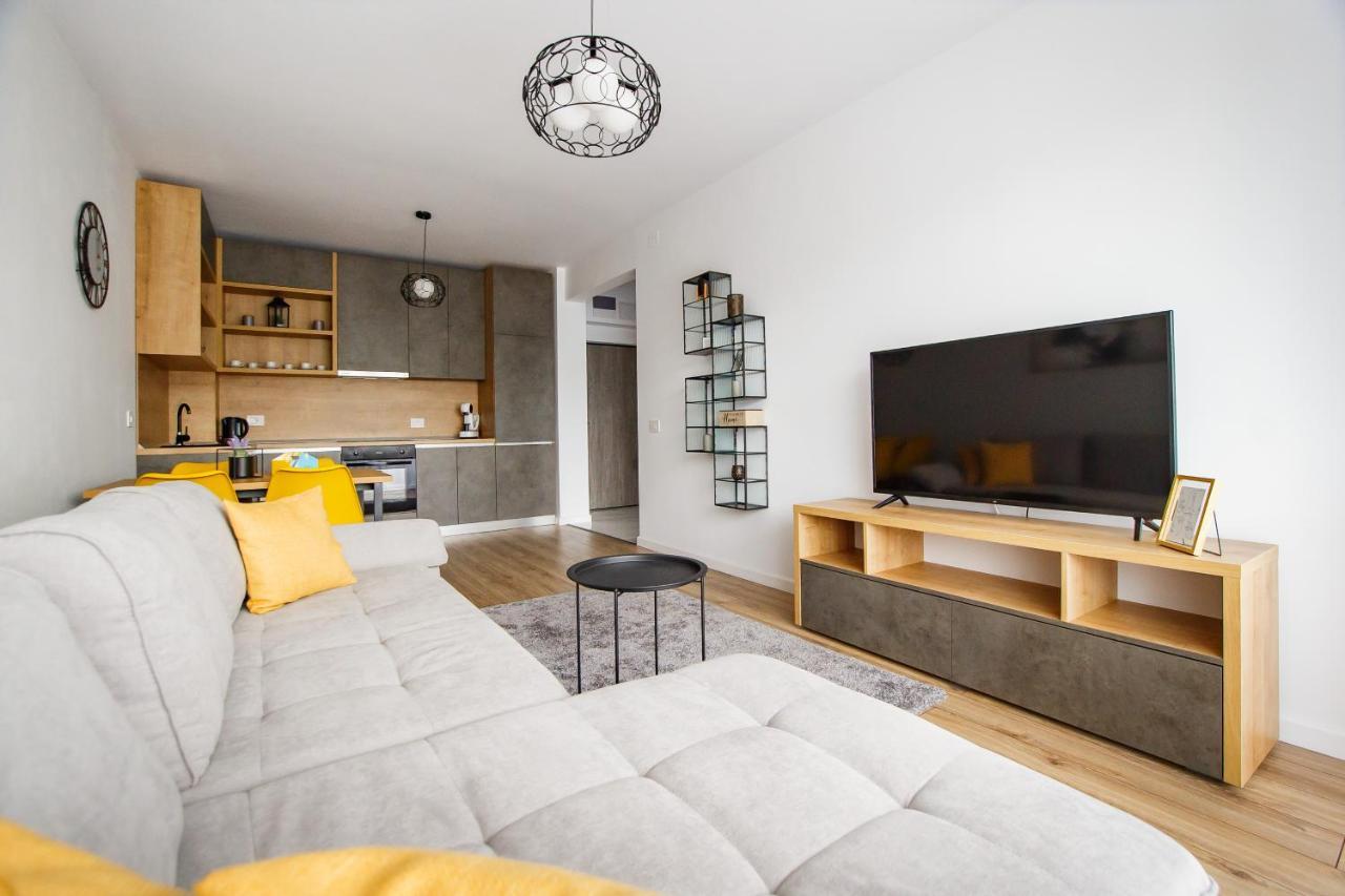 Gorgeous Home At Prima Universitatii 오라데아 외부 사진