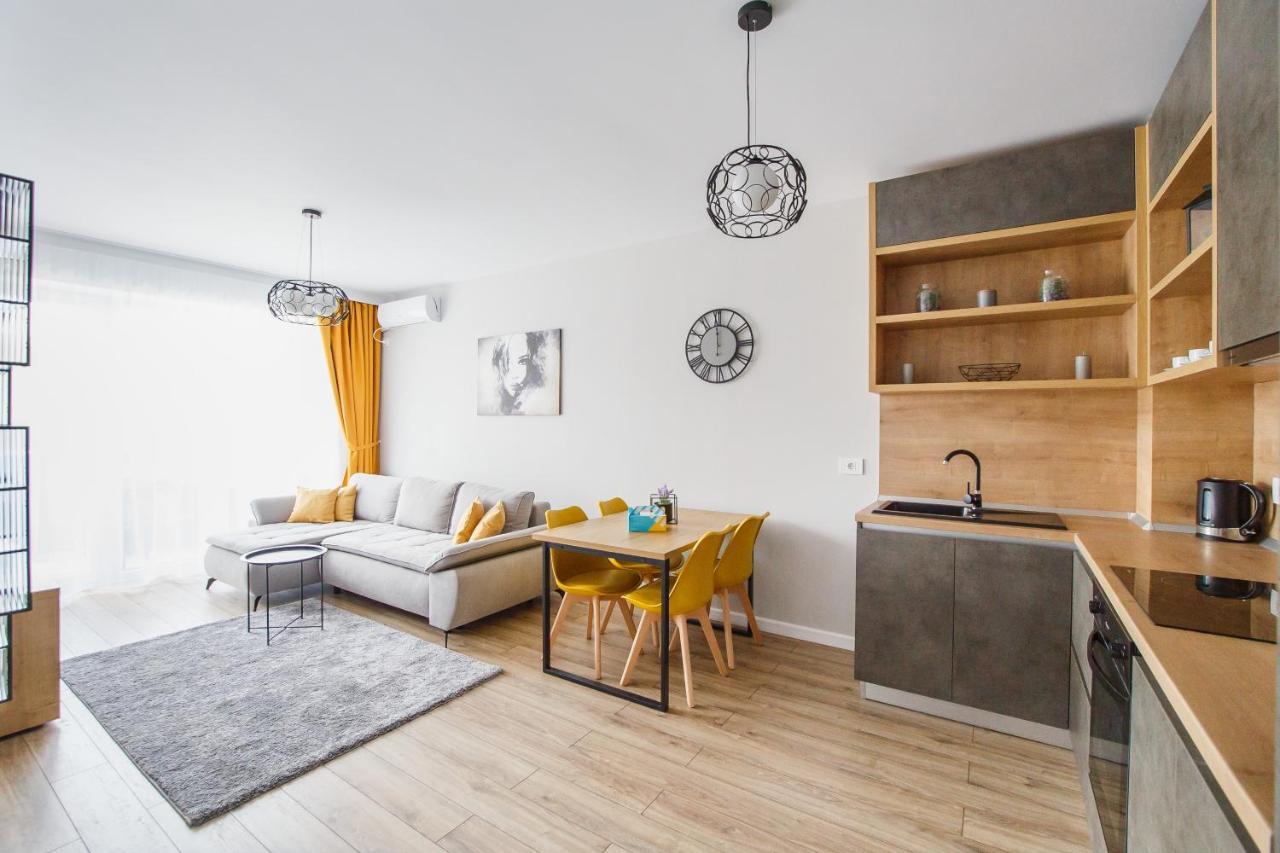 Gorgeous Home At Prima Universitatii 오라데아 외부 사진